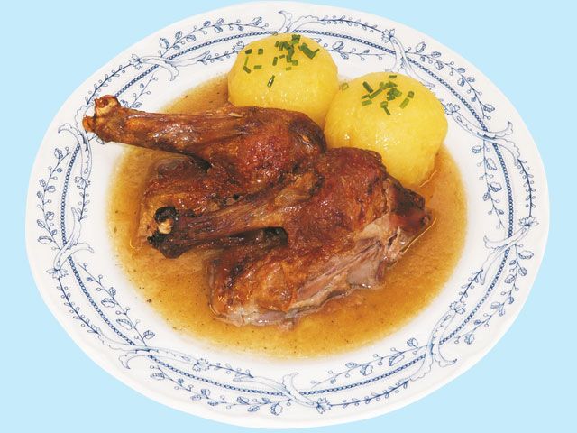Entenflügerl mit Kartoffelknödel