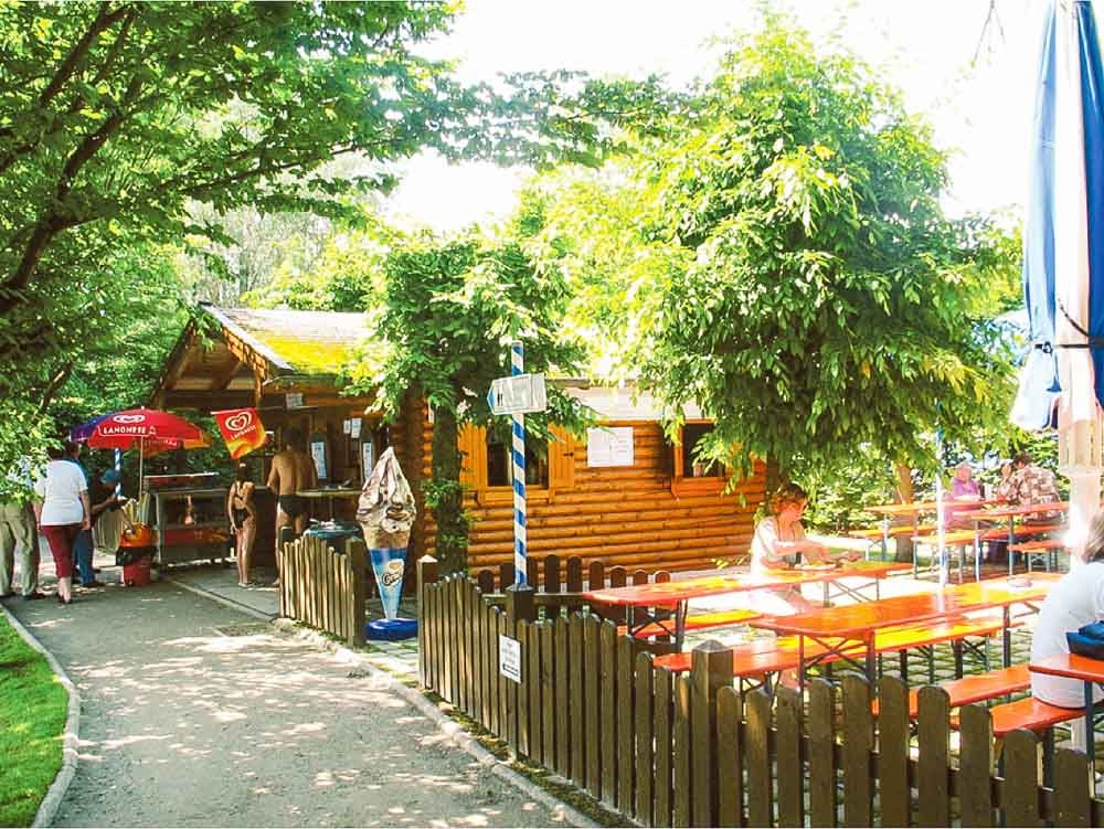 12_kiosk